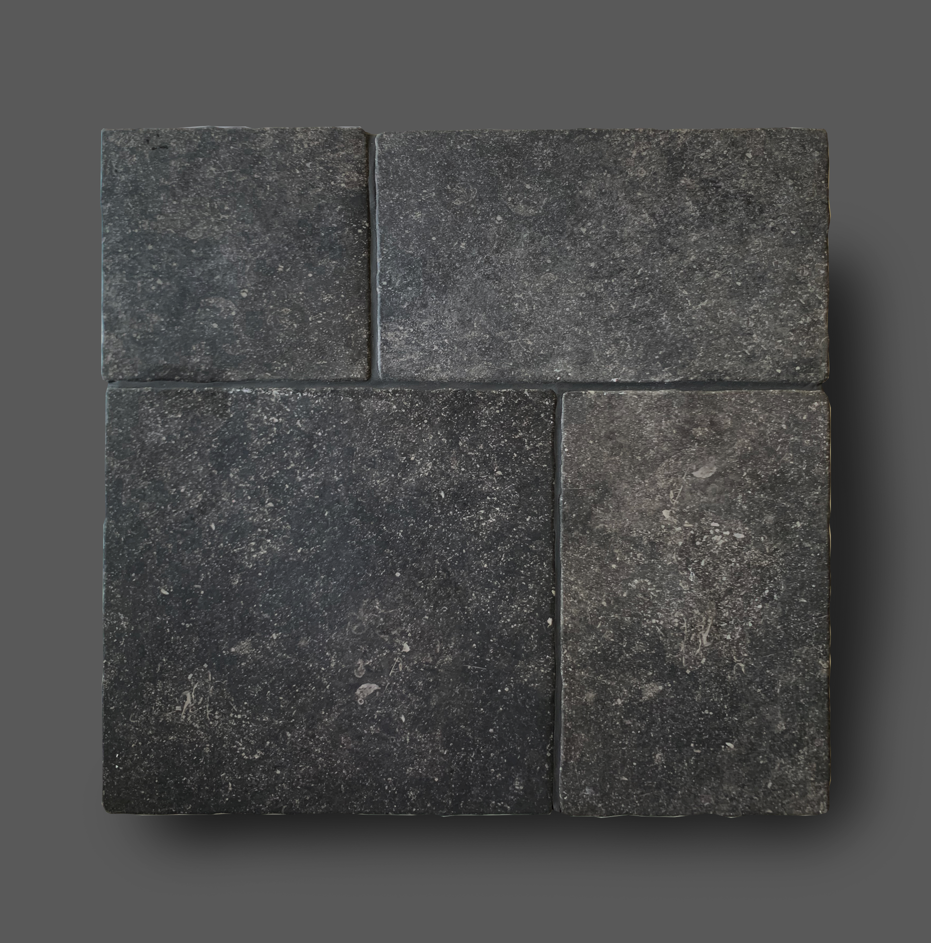 krant fossiel punt Vloertegel 50x50 cm romaans verband belgisch hardsteen zwart E12 - Tegel  Outlet Tiel